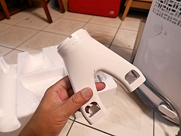 LG PuriCare™ 雙變頻除濕機 feat. CordZero™ R5T 濕拖清潔機器人 (自動除塵) 使用心得分享 — 在溼冷的天氣中享受乾爽又自動變乾淨的環境