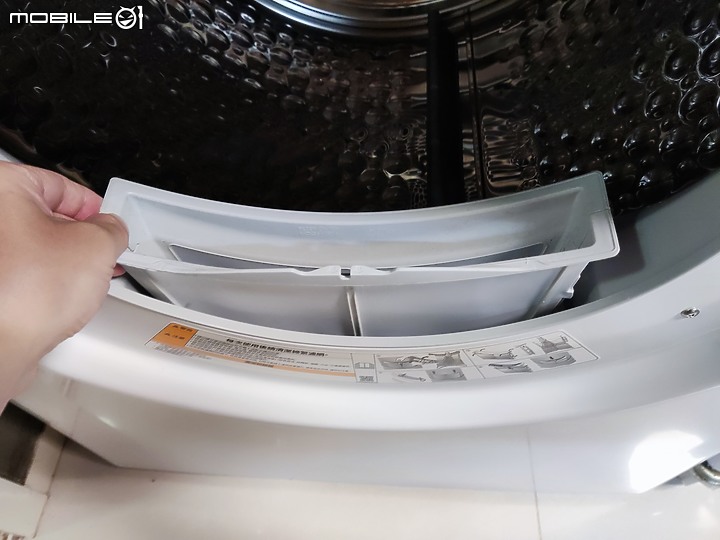 點我看大圖 【 開箱分享 】LG WR-100VW 免曬衣智慧乾衣機,實現烘衣自由的白色小精靈!