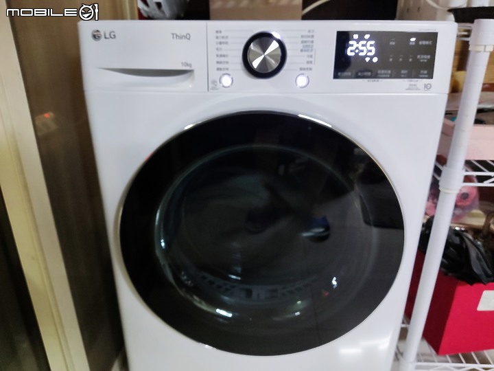 【 開箱分享 】LG WR-100VW 免曬衣智慧乾衣機，實現烘衣自由的白色小精靈！