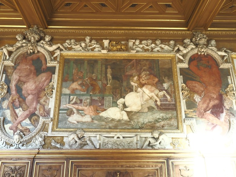楓丹白露宮(Chateau de Fontainebleau)，外掛凱旋門(Arc de Triomphe)、聖母院(Cathédrale Notre-Dame de Paris)、歌劇院(Palais Garnier)、莫里哀噴泉(Fontaine Molière)、聖米歇爾噴泉(Fontaine Saint-Michel) — 世界文化遺產 之 楓丹白靈宮及其園林(Palace and Park of Fontainebleau) — 2023年冬季歐洲行旅 第八部