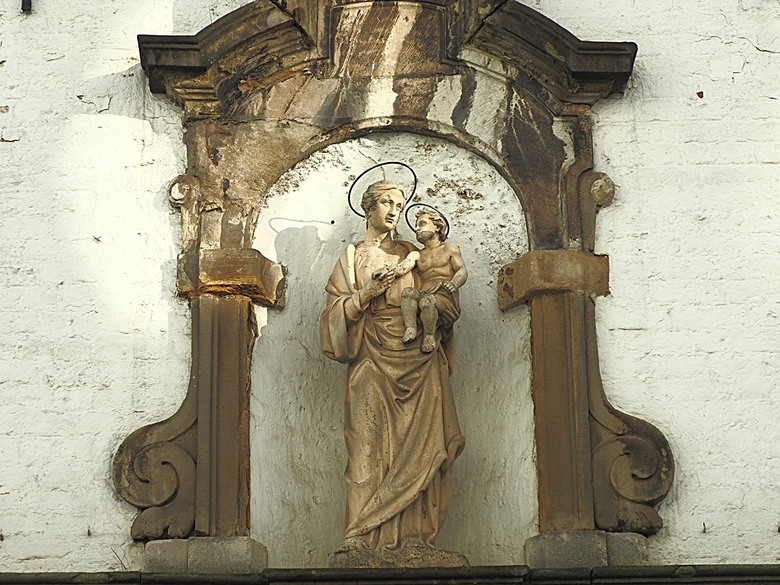 布魯日大廣場(Grote Markt)、大鐘樓(Belfort) 、市政廳(Stadhuis Brugge) 、玫瑰碼頭(Rosary Quay) 、聖母教堂(Onze-Lieve-Vrouwekerk)、貝居安禮修道院(Begijnhofkapel),還有白酒淡菜 — 世界文化遺產 之 布魯日歷史中心(Historic Centre of Brugge) — 2023年冬季歐洲行旅 第五部