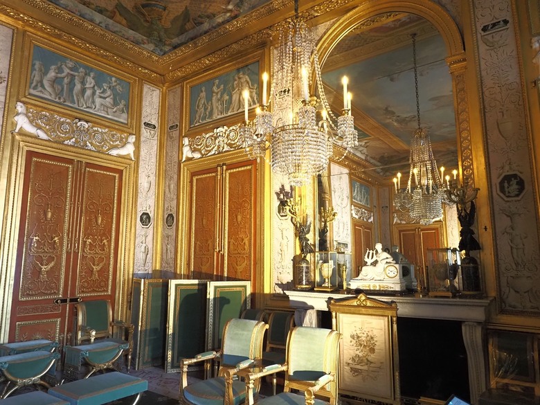 楓丹白露宮(Chateau de Fontainebleau),外掛凱旋門(Arc de Triomphe)、聖母院(Cathédrale Notre-Dame de Paris)、歌劇院(Palais Garnier)、莫里哀噴泉(Fontaine Molière)、聖米歇爾噴泉(Fontaine Saint-Michel) — 世界文化遺產 之 楓丹白靈宮及其園林(Palace and Park of Fontainebleau) — 2023年冬季歐洲行旅 第八部