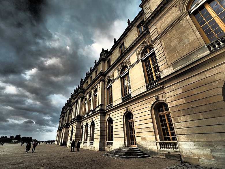 凡爾賽宮(Château de Versailles) — 世界文化遺產 之 凡爾賽宮及其園林(Palace and Park of Versailles) — 外掛巴黎市政廳(Hôtel de Ville)、古監獄(Conciergerie) 、皇家宮殿(Domaine National du Palais-Royal) — 2023年冬季歐洲行旅 第七部