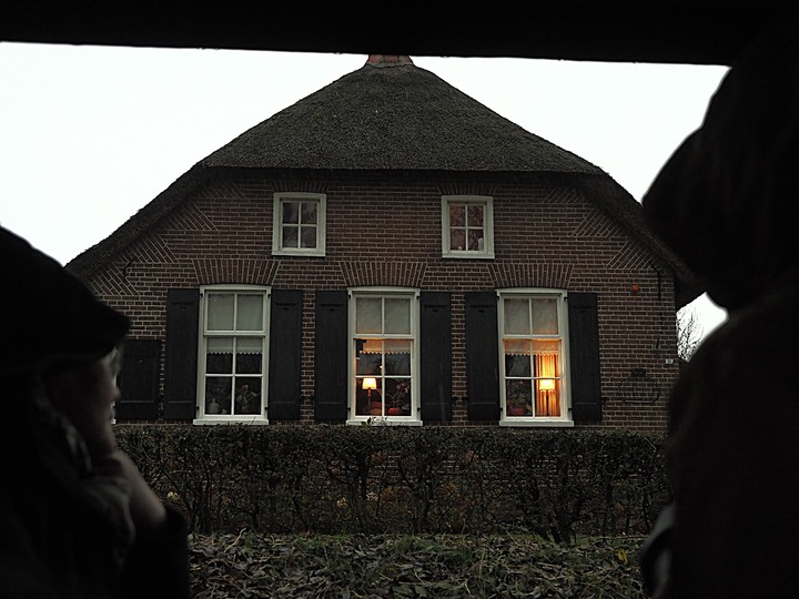 哈倫(Haarlem)市區、聖巴弗教堂(St.-Bavokerk)、桑斯安斯(Zaanse Schans)風車村、福倫丹(Volendam)午餐、羊角村(Giethoorn)遊船 — 荷蘭鄉間風光 — 2023年冬季歐洲行旅 第二部