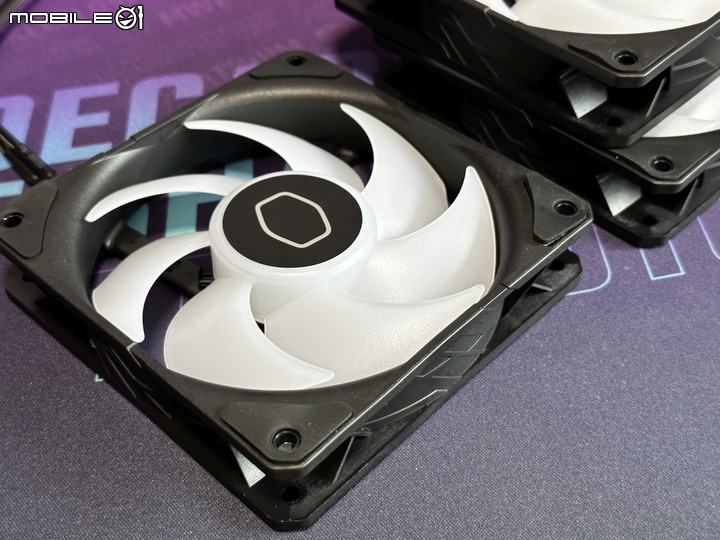 冷頭造型自選 酷碼 MasterLiquid 360 Atmos 一體式水冷散熱器