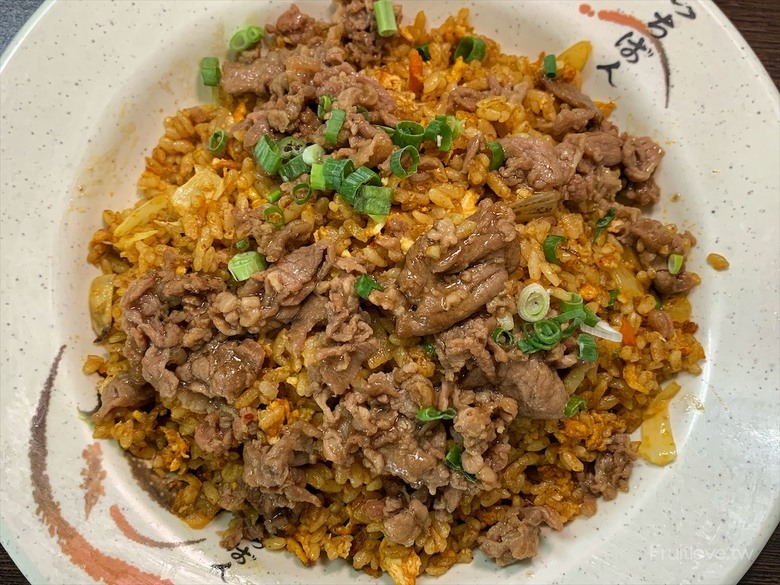 點我看大圖 想不到炒飯、炒麵店也有許多好吃的餐廳菜