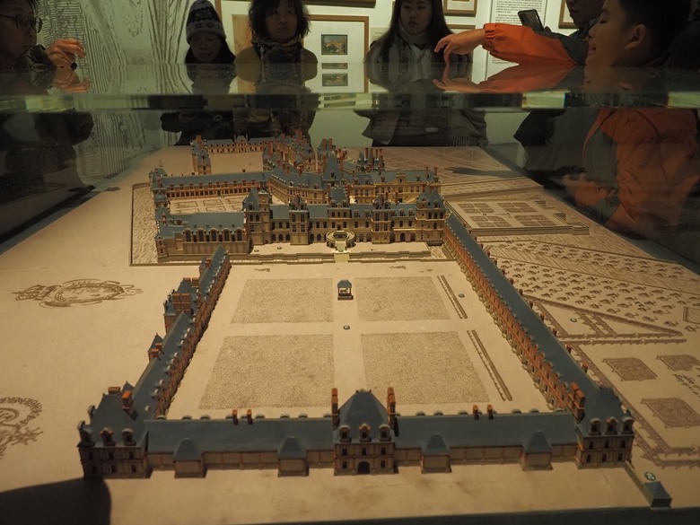 楓丹白露宮(Chateau de Fontainebleau)，外掛凱旋門(Arc de Triomphe)、聖母院(Cathédrale Notre-Dame de Paris)、歌劇院(Palais Garnier)、莫里哀噴泉(Fontaine Molière)、聖米歇爾噴泉(Fontaine Saint-Michel) — 世界文化遺產 之 楓丹白靈宮及其園林(Palace and Park of Fontainebleau) — 2023年冬季歐洲行旅 第八部