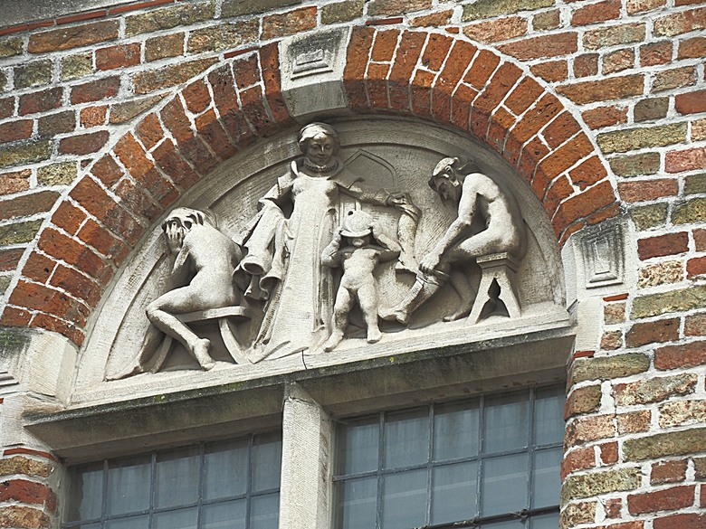 布魯日大廣場(Grote Markt)、大鐘樓(Belfort) 、市政廳(Stadhuis Brugge) 、玫瑰碼頭(Rosary Quay) 、聖母教堂(Onze-Lieve-Vrouwekerk)、貝居安禮修道院(Begijnhofkapel)，還有白酒淡菜 — 世界文化遺產 之 布魯日歷史中心(Historic Centre of Brugge) — 2023年冬季歐洲行旅 第五部