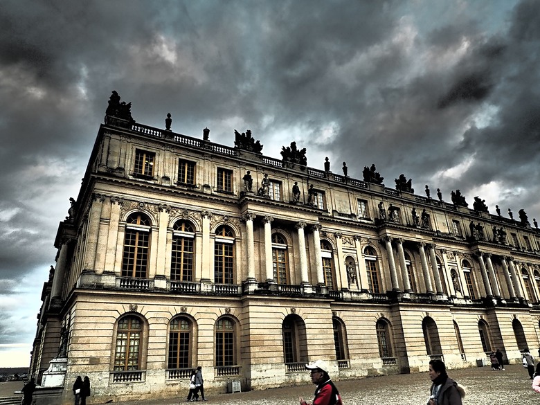 凡爾賽宮(Château de Versailles) — 世界文化遺產 之 凡爾賽宮及其園林(Palace and Park of Versailles) — 外掛巴黎市政廳(Hôtel de Ville)、古監獄(Conciergerie) 、皇家宮殿(Domaine National du Palais-Royal) — 2023年冬季歐洲行旅 第七部