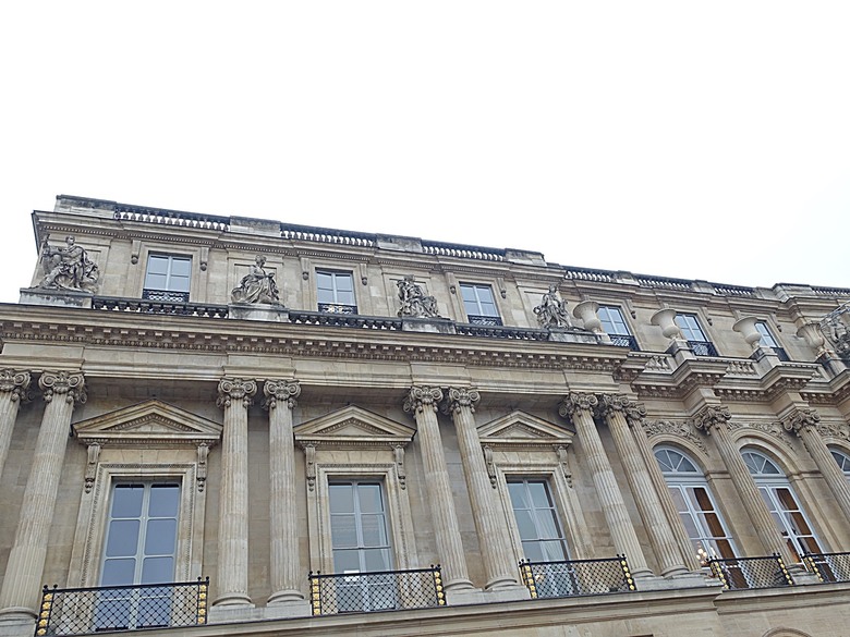 凡爾賽宮(Château de Versailles) — 世界文化遺產 之 凡爾賽宮及其園林(Palace and Park of Versailles) — 外掛巴黎市政廳(Hôtel de Ville)、古監獄(Conciergerie) 、皇家宮殿(Domaine National du Palais-Royal) — 2023年冬季歐洲行旅 第七部