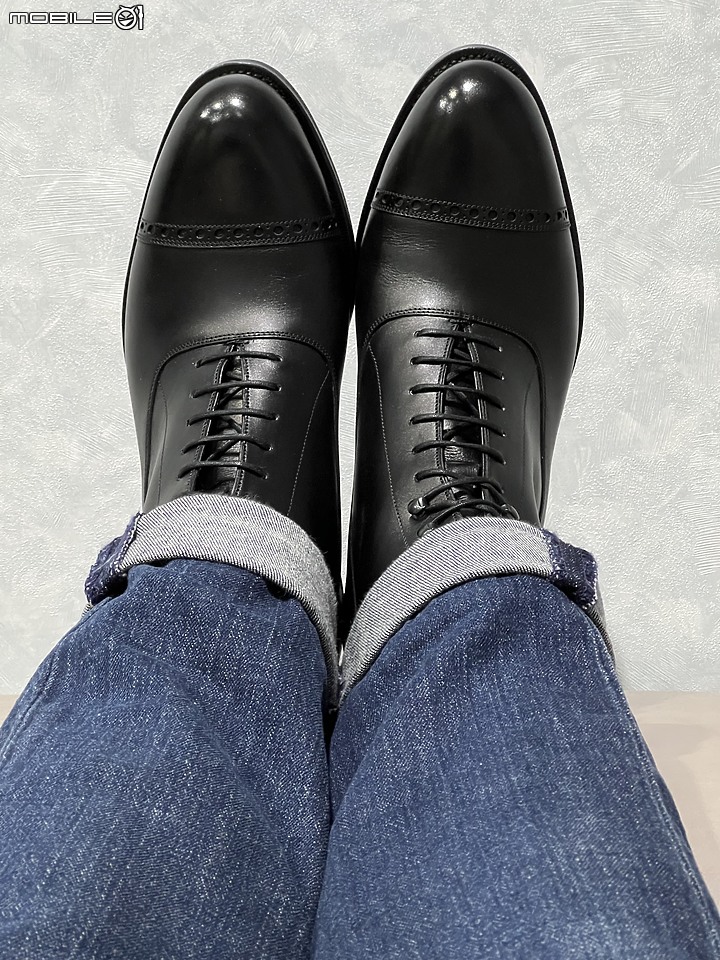 【開箱】高貴不貴 Carmina Balmoral Boots 之男生女生配