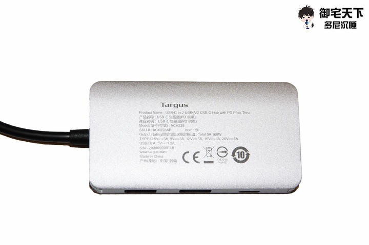 開箱｜【Targus 泰格斯】 ACH228 USB-C 多端口 100W HUB 集線器 - 輕巧設計，兼具充電與擴充功能