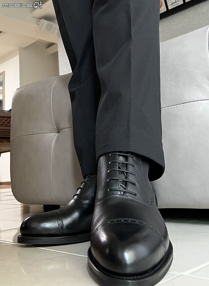 【開箱】高貴不貴 Carmina Balmoral Boots 之男生女生配
