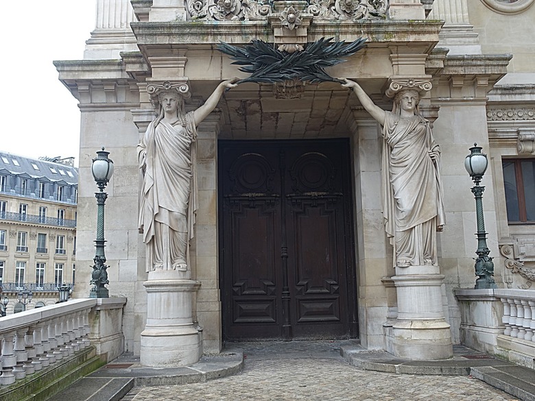 楓丹白露宮(Chateau de Fontainebleau)，外掛凱旋門(Arc de Triomphe)、聖母院(Cathédrale Notre-Dame de Paris)、歌劇院(Palais Garnier)、莫里哀噴泉(Fontaine Molière)、聖米歇爾噴泉(Fontaine Saint-Michel) — 世界文化遺產 之 楓丹白靈宮及其園林(Palace and Park of Fontainebleau) — 2023年冬季歐洲行旅 第八部