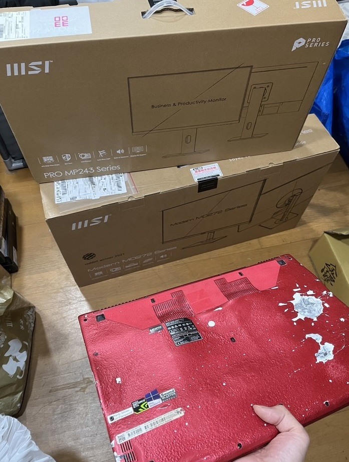 微星Msi電競筆電GS60-2PC背蓋(D蓋)烤漆起泡變形脫落 客服回報無法處理
