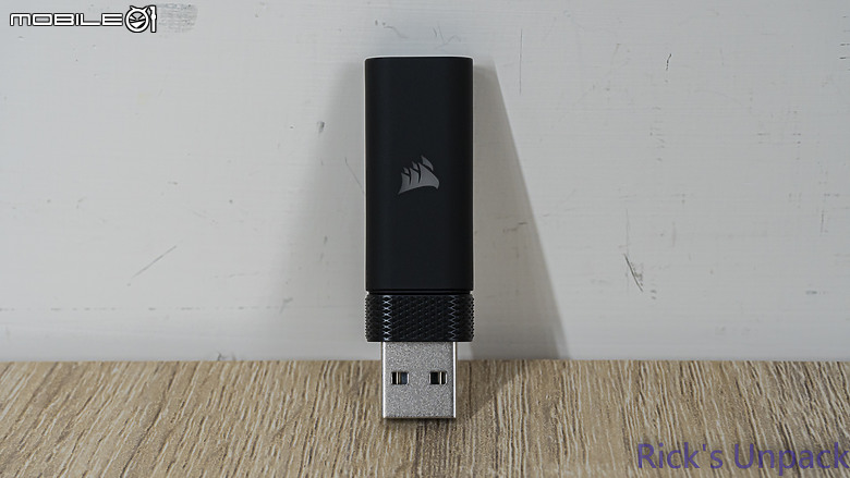 點我看大圖 【開箱】無線三模、增加續航 | CORSAIR HS80 MAX WIRELESS WHITE