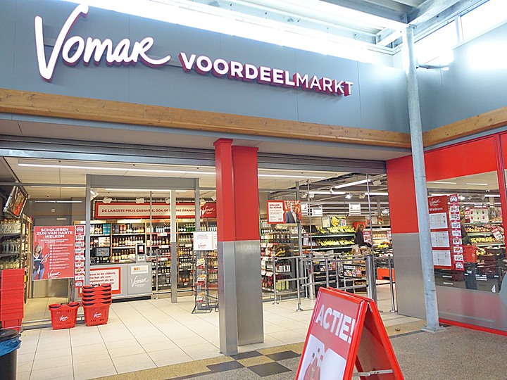 哈倫(Haarlem)市區、聖巴弗教堂(St.-Bavokerk)、桑斯安斯(Zaanse Schans)風車村、福倫丹(Volendam)午餐、羊角村(Giethoorn)遊船 — 荷蘭鄉間風光 — 2023年冬季歐洲行旅 第二部