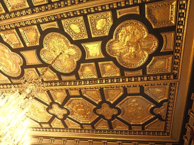 楓丹白露宮(Chateau de Fontainebleau),外掛凱旋門(Arc de Triomphe)、聖母院(Cathédrale Notre-Dame de Paris)、歌劇院(Palais Garnier)、莫里哀噴泉(Fontaine Molière)、聖米歇爾噴泉(Fontaine Saint-Michel) — 世界文化遺產 之 楓丹白靈宮及其園林(Palace and Park of Fontainebleau) — 2023年冬季歐洲行旅 第八部