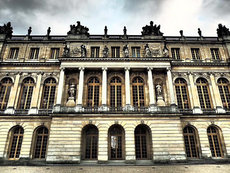 凡爾賽宮(Château de Versailles) — 世界文化遺產 之 凡爾賽宮及其園林(Palace and Park of Versailles) — 外掛巴黎市政廳(Hôtel de Ville)、古監獄(Conciergerie) 、皇家宮殿(Domaine National du Palais-Royal) — 2023年冬季歐洲行旅 第七部