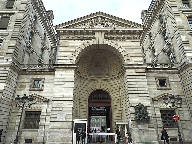 楓丹白露宮(Chateau de Fontainebleau),外掛凱旋門(Arc de Triomphe)、聖母院(Cathédrale Notre-Dame de Paris)、歌劇院(Palais Garnier)、莫里哀噴泉(Fontaine Molière)、聖米歇爾噴泉(Fontaine Saint-Michel) — 世界文化遺產 之 楓丹白靈宮及其園林(Palace and Park of Fontainebleau) — 2023年冬季歐洲行旅 第八部