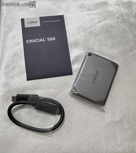 點我看大圖 IP55 防水 Crucial X9 PRO 袖珍小巧便攜行動 SSD