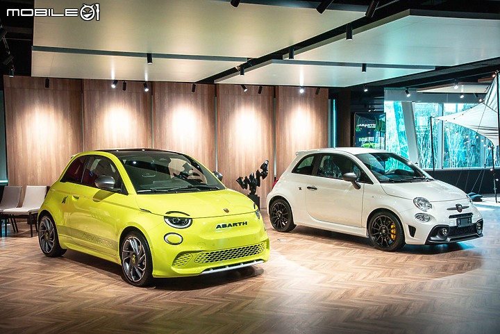 【採訪】Abarth 500e Scorpionissima電動性能蠍國內首度亮相,雙車型報價自243萬元起!