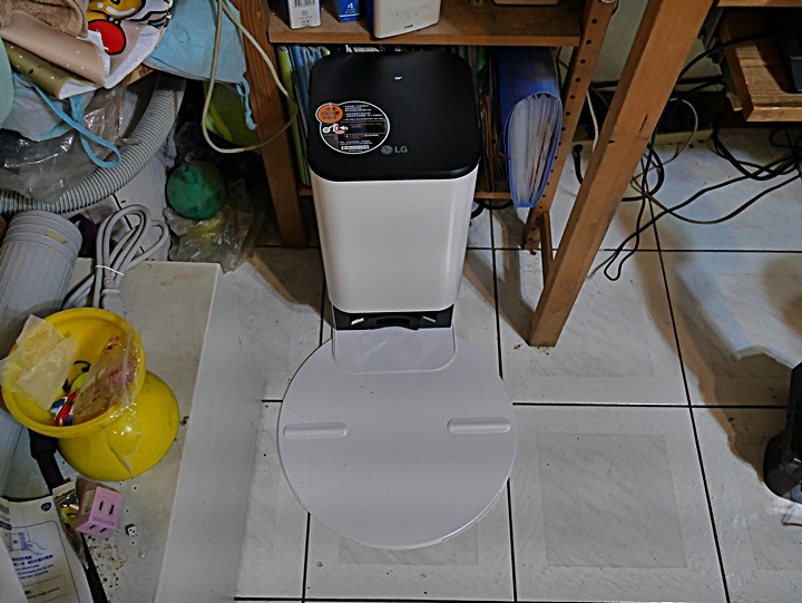 LG PuriCare™ 雙變頻除濕機 feat. CordZero™ R5T 濕拖清潔機器人 (自動除塵) 使用心得分享 — 在溼冷的天氣中享受乾爽又自動變乾淨的環境