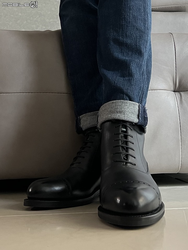 【開箱】高貴不貴 Carmina Balmoral Boots 之男生女生配