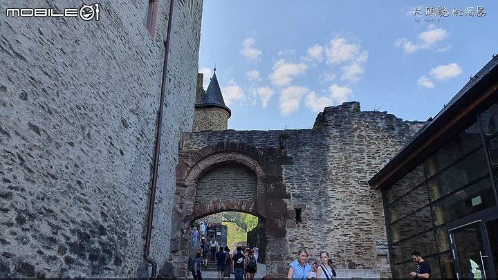 [大頭貓的海島] 盧森堡的國寶--維安登城堡 (Vianden Castle)