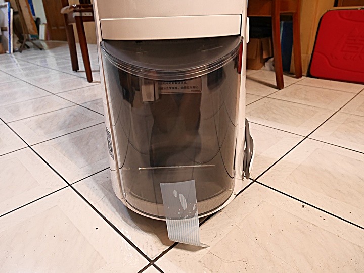 LG PuriCare™ 雙變頻除濕機 feat. CordZero™ R5T 濕拖清潔機器人 (自動除塵) 使用心得分享 — 在溼冷的天氣中享受乾爽又自動變乾淨的環境
