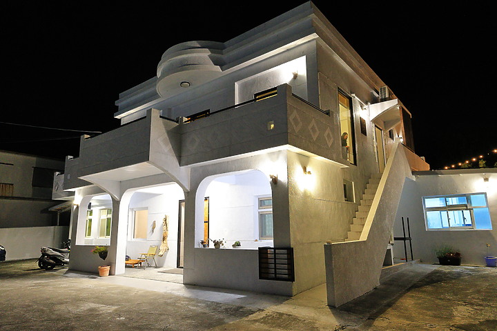 點我看大圖 (映像旅行) 徜徉太平洋湛藍海濱in台東feat. Ford Kuga EcoBoost® 180 ST-Line Sport(荒島藍)