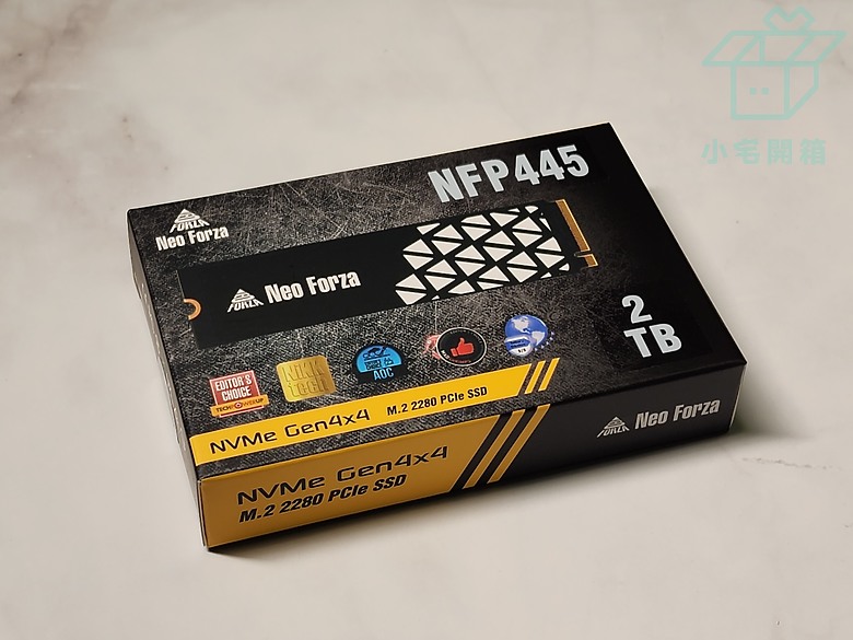 【小宅開箱】凌航 NFP445 2TB Gen4 PCIe SSD 石墨烯散熱片 簡易開箱測試