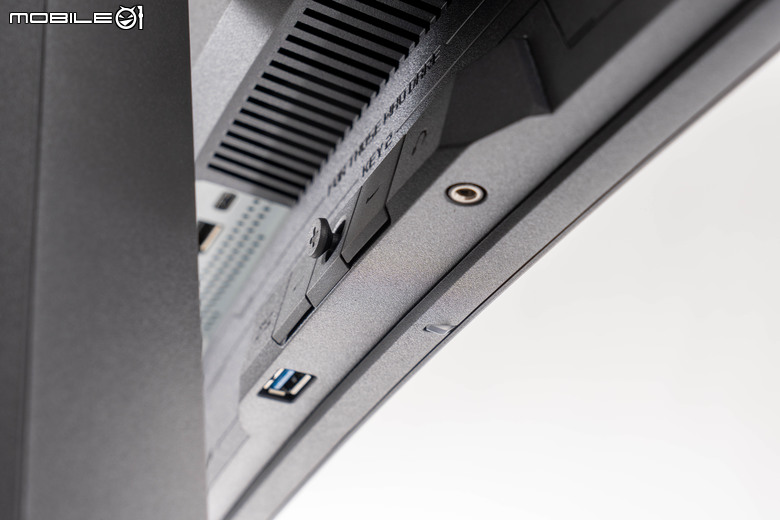 ROG SWIFT OLED PG49WCD 電競螢幕開箱 以高畫質高反應搭配實用軟體設計的超寬螢幕神器!
