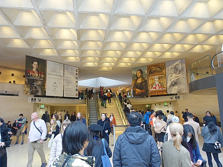 塞納河遊船 (Bateaux-Mouches) 與 羅浮宮(Musée du Louvre)，外掛地窖內享用法式烤田螺與鴨胸 — 世界文化遺產 之 巴黎，塞纳河畔(Paris, Banks of the Seine) — 2023年冬季歐洲行旅 第六部