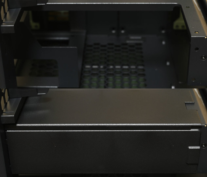 Thermaltake The Tower 200 抹茶綠機殼開箱