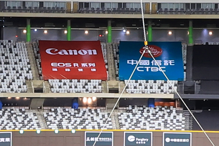 Canon RF-S 10-18mm f/4.5-6.3 IS STM 評測報告｜攝錄皆宜、僅 150g 的隨身超廣角鏡頭！