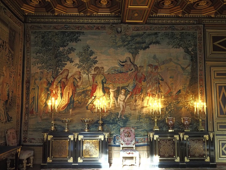 楓丹白露宮(Chateau de Fontainebleau)，外掛凱旋門(Arc de Triomphe)、聖母院(Cathédrale Notre-Dame de Paris)、歌劇院(Palais Garnier)、莫里哀噴泉(Fontaine Molière)、聖米歇爾噴泉(Fontaine Saint-Michel) — 世界文化遺產 之 楓丹白靈宮及其園林(Palace and Park of Fontainebleau) — 2023年冬季歐洲行旅 第八部