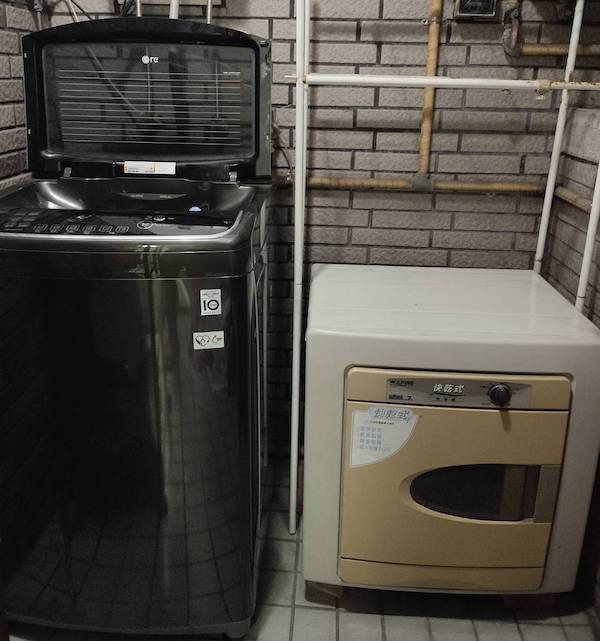 一見到你就有好心情 LG WR-100VW 免曬衣乾衣機