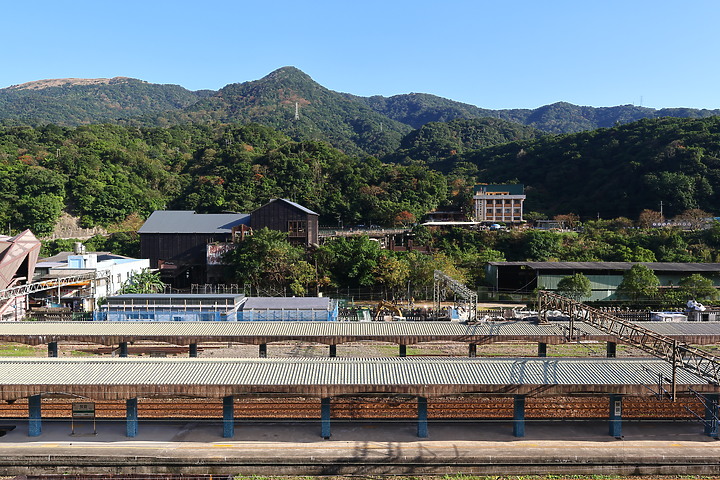 Canon RF-S 10-18mm f/4.5-6.3 IS STM 評測報告｜攝錄皆宜、僅 150g 的隨身超廣角鏡頭！