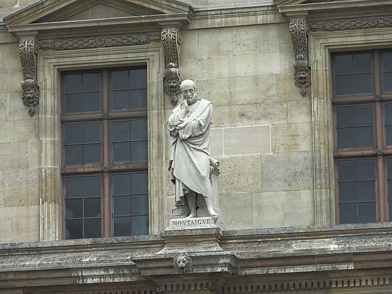 塞納河遊船 (Bateaux-Mouches) 與 羅浮宮(Musée du Louvre),外掛地窖內享用法式烤田螺與鴨胸 — 世界文化遺產 之 巴黎,塞纳河畔(Paris, Banks of the Seine) — 2023年冬季歐洲行旅 第六部