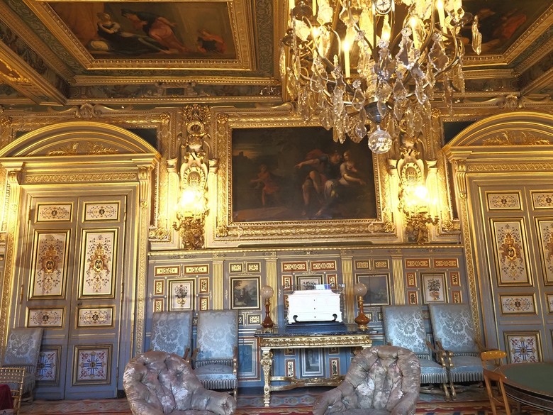 楓丹白露宮(Chateau de Fontainebleau),外掛凱旋門(Arc de Triomphe)、聖母院(Cathédrale Notre-Dame de Paris)、歌劇院(Palais Garnier)、莫里哀噴泉(Fontaine Molière)、聖米歇爾噴泉(Fontaine Saint-Michel) — 世界文化遺產 之 楓丹白靈宮及其園林(Palace and Park of Fontainebleau) — 2023年冬季歐洲行旅 第八部