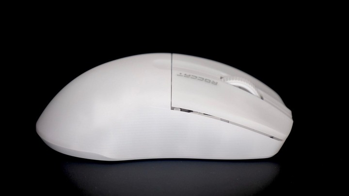 點我看大圖 極輕手感、持久體驗:ROCCAT PURE Air & PURE SEL 滑鼠開箱