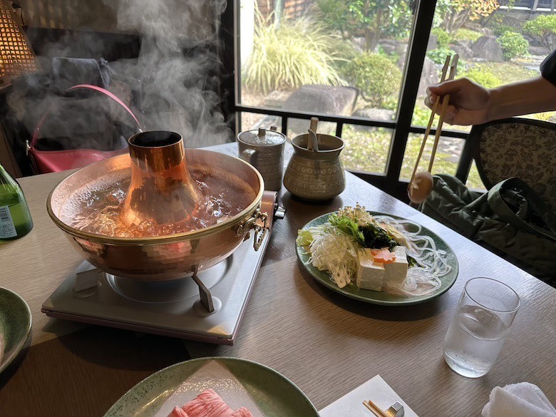 [日本山形縣] 米沢牛・山懐料理 吉亭 | 美味的和牛涮涮鍋