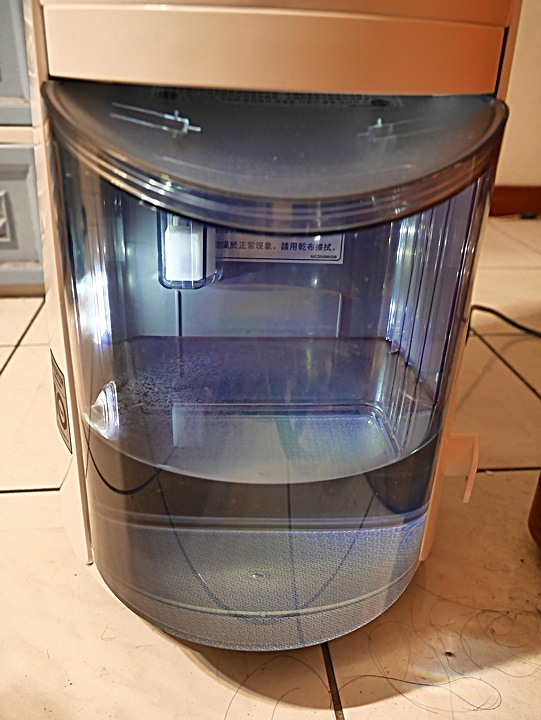 LG PuriCare™ 雙變頻除濕機 feat. CordZero™ R5T 濕拖清潔機器人 (自動除塵) 使用心得分享 — 在溼冷的天氣中享受乾爽又自動變乾淨的環境