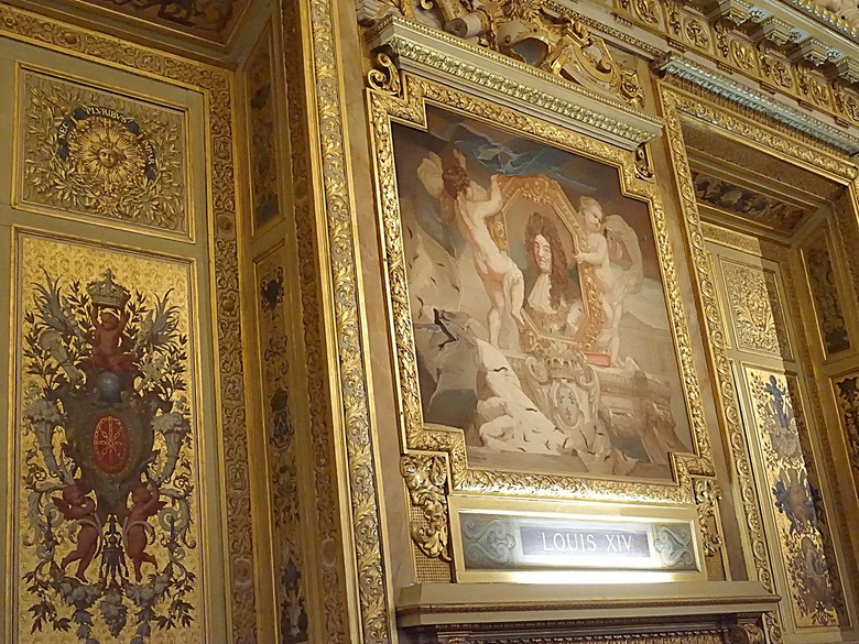 塞納河遊船 (Bateaux-Mouches) 與 羅浮宮(Musée du Louvre),外掛地窖內享用法式烤田螺與鴨胸 — 世界文化遺產 之 巴黎,塞纳河畔(Paris, Banks of the Seine) — 2023年冬季歐洲行旅 第六部