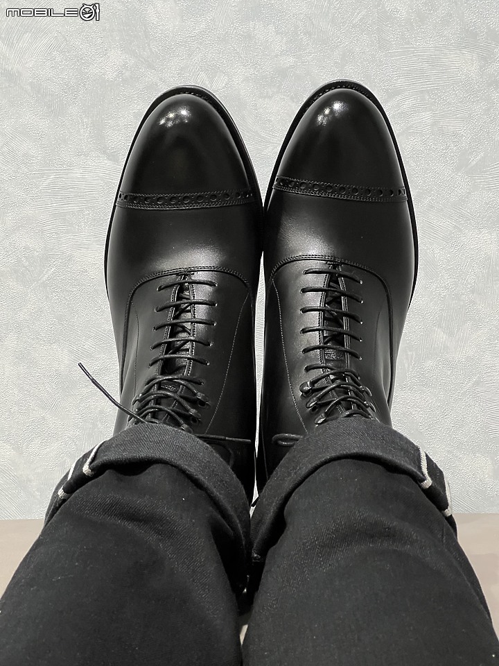 【開箱】高貴不貴 Carmina Balmoral Boots 之男生女生配