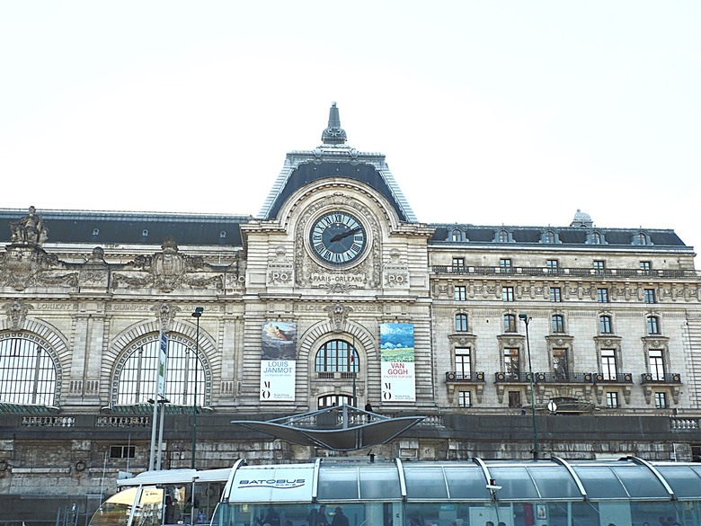 塞納河遊船 (Bateaux-Mouches) 與 羅浮宮(Musée du Louvre)，外掛地窖內享用法式烤田螺與鴨胸 — 世界文化遺產 之 巴黎，塞纳河畔(Paris, Banks of the Seine) — 2023年冬季歐洲行旅 第六部