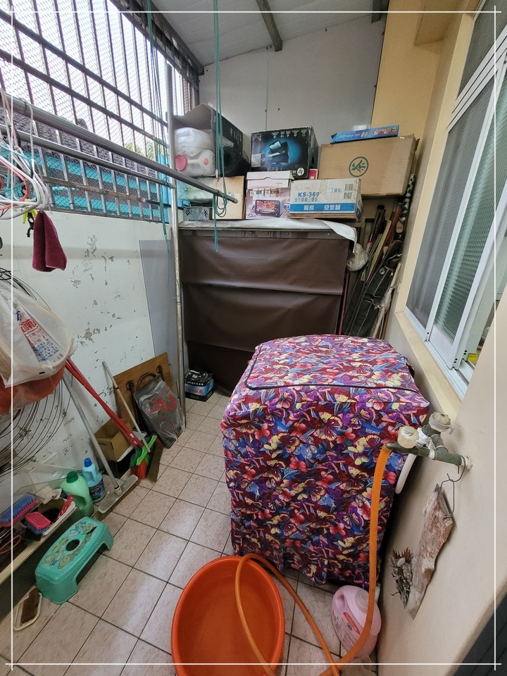 孝親好幫手《LG免曬衣乾衣機》，代替自己好好幫忙免曬衣！