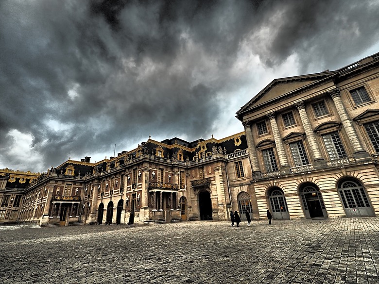 凡爾賽宮(Château de Versailles) — 世界文化遺產 之 凡爾賽宮及其園林(Palace and Park of Versailles) — 外掛巴黎市政廳(Hôtel de Ville)、古監獄(Conciergerie) 、皇家宮殿(Domaine National du Palais-Royal) — 2023年冬季歐洲行旅 第七部