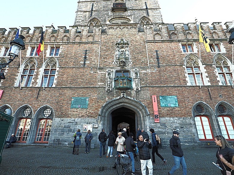 布魯日大廣場(Grote Markt)、大鐘樓(Belfort) 、市政廳(Stadhuis Brugge) 、玫瑰碼頭(Rosary Quay) 、聖母教堂(Onze-Lieve-Vrouwekerk)、貝居安禮修道院(Begijnhofkapel)，還有白酒淡菜 — 世界文化遺產 之 布魯日歷史中心(Historic Centre of Brugge) — 2023年冬季歐洲行旅 第五部